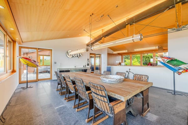 Premium-Einfamilienhaus mit Panorama-Seeblick und aussergewöhnlicher Grundstücksfläche 14