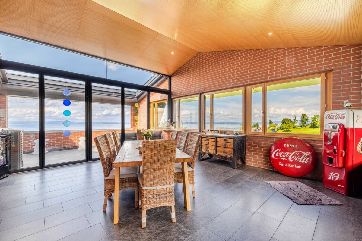 Premium-Einfamilienhaus mit Panorama-Seeblick und aussergewöhnlicher Grundstücksfläche