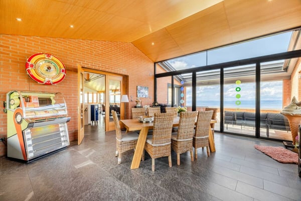 Premium-Einfamilienhaus mit Panorama-Seeblick und aussergewöhnlicher Grundstücksfläche 18
