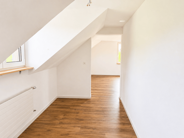 Modernisierte 3.5-Zimmer Dachwohnung mit Balkon und Traumaussicht 9