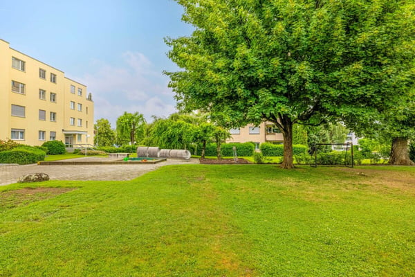 FAMILIENFREUNDLICHE, HOCHWERTIG RENOVIERTE, MODERNE 4.5-ZIMMER-WOHNUNG IN MEHRFAMILIENHAUS MIT LIFT 7