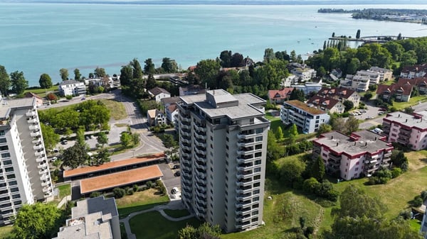 Moderne Wohnung mit Seesicht über den Dächern von Rorschacherberg