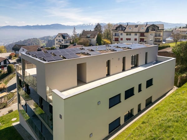 LOGENPLATZ ÜBER DEM BODENSEE: PANORAMA-ATTIKA MIT PRIVATEM POOL 11