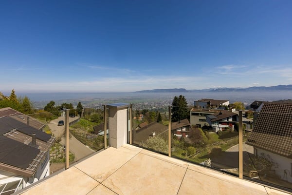 LOGENPLATZ ÜBER DEM BODENSEE: PANORAMA-ATTIKA MIT PRIVATEM POOL 8