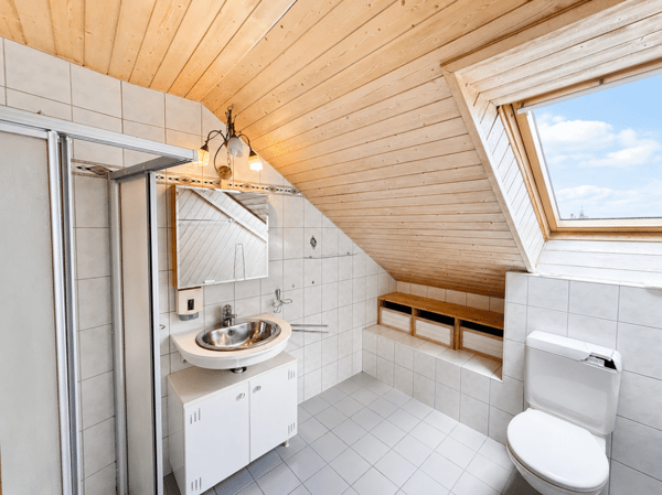 2.5-Zimmer Dachwohnung mit grosser Dachterrasse sehr zentral gelegen 10