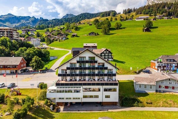VIEL POTENZIAL AN BESTER LAGE: HOTEL TOGGENBURG MIT TRAUMAUSSICHT UND IDEALER STRUKTUR 16