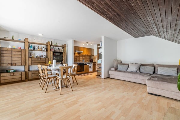 VIEL POTENZIAL AN BESTER LAGE: HOTEL TOGGENBURG MIT TRAUMAUSSICHT UND IDEALER STRUKTUR 14
