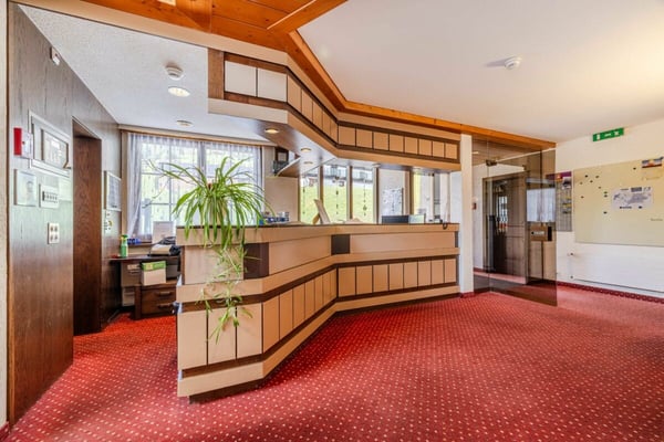 VIEL POTENZIAL AN BESTER LAGE: HOTEL TOGGENBURG MIT TRAUMAUSSICHT UND IDEALER STRUKTUR 3