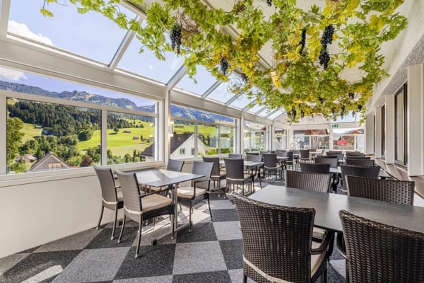 VIEL POTENZIAL AN BESTER LAGE: HOTEL TOGGENBURG MIT TRAUMAUSSICHT UND IDEALER STRUKTUR 4