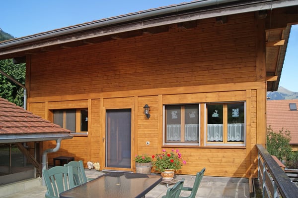 Grosszügiges 2.5 Zi Einfamilienhaus mit Umschwung 3