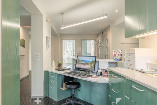 Attraktive Praxis-, Gewerbe-, Büro- oder Wohneinheit im Herzen von Unterseen 7