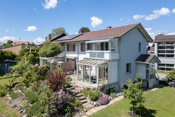 Charmante 3.5 Zimmer Doppelhaushälfte mit grosser Gartenoase 2