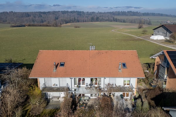 Kyburg-Buchegg: Charmantes  Reihenhaus mit zwei Wohnungen 1