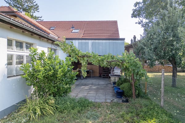 Wohnhaus mit grossem Gewerbe und viel Entwicklungspotenzial 4