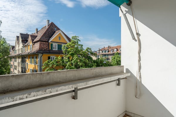 3.5-Zimmer-Wohnung mit Einstellhallenplatz 1