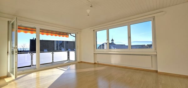 Lichtdurchflutete Eigentumswohnung im Herzen von Seltisberg - optional mit kleiner Dachwohnung kombinierbar