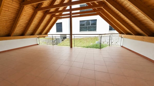 Wohn- und Geschäftshaus im Zentrum von Oberdorf 11