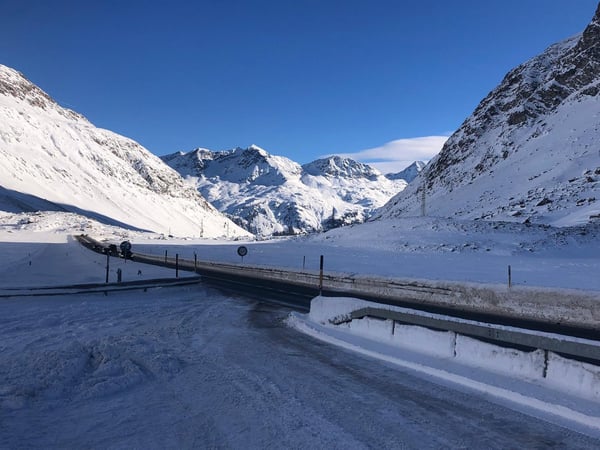 Einmalige Investitionsgelegenheit im Engadin – Geschäfts- und Wohnhaus in 1A-Lage zu verkaufen 3