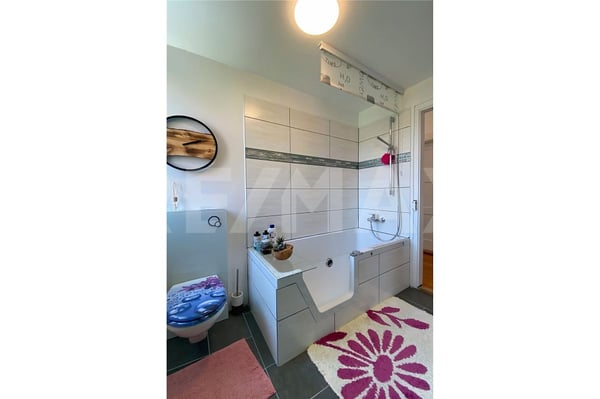 charmantes Familienhaus mit viel Potenzial in zentraler, sonniger Lage 9