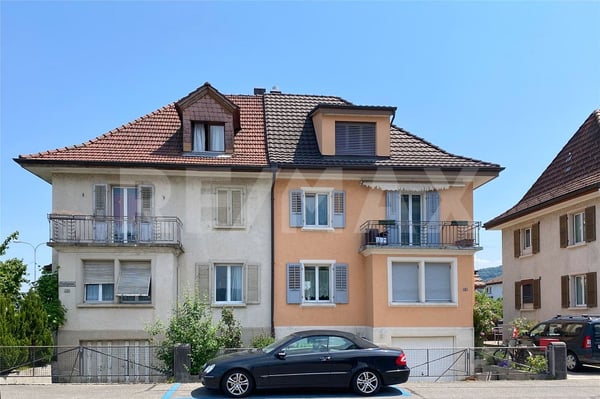 charmantes Familienhaus mit viel Potenzial in zentraler, sonniger Lage 2