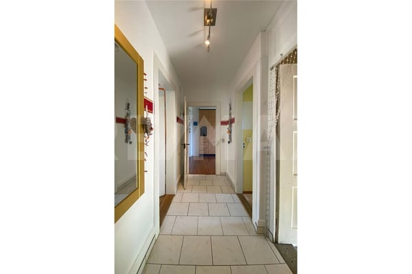 charmantes Familienhaus mit viel Potenzial in zentraler, sonniger Lage 4