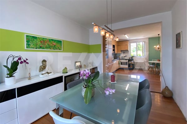 charmantes Familienhaus mit viel Potenzial in zentraler, sonniger Lage 6