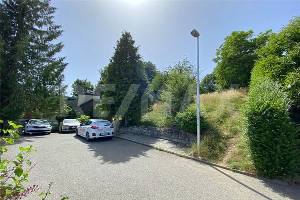 erhöht gelegen, herrliche Weitsicht und mit viel Sonne 4