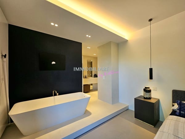 Elevated Living: Villa, traumhaft ruhig gelegen, hochwertig saniert 6