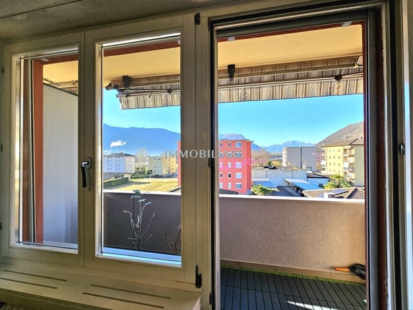 Ferienwohnung am Park, ruhig, Weitblick, niedrige Spesen, Stellplatz 5