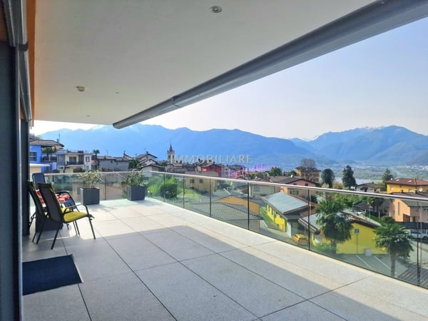 Attika auf 2 Etagen mit Panorma-Seeblick und privatem Gärtchen 12