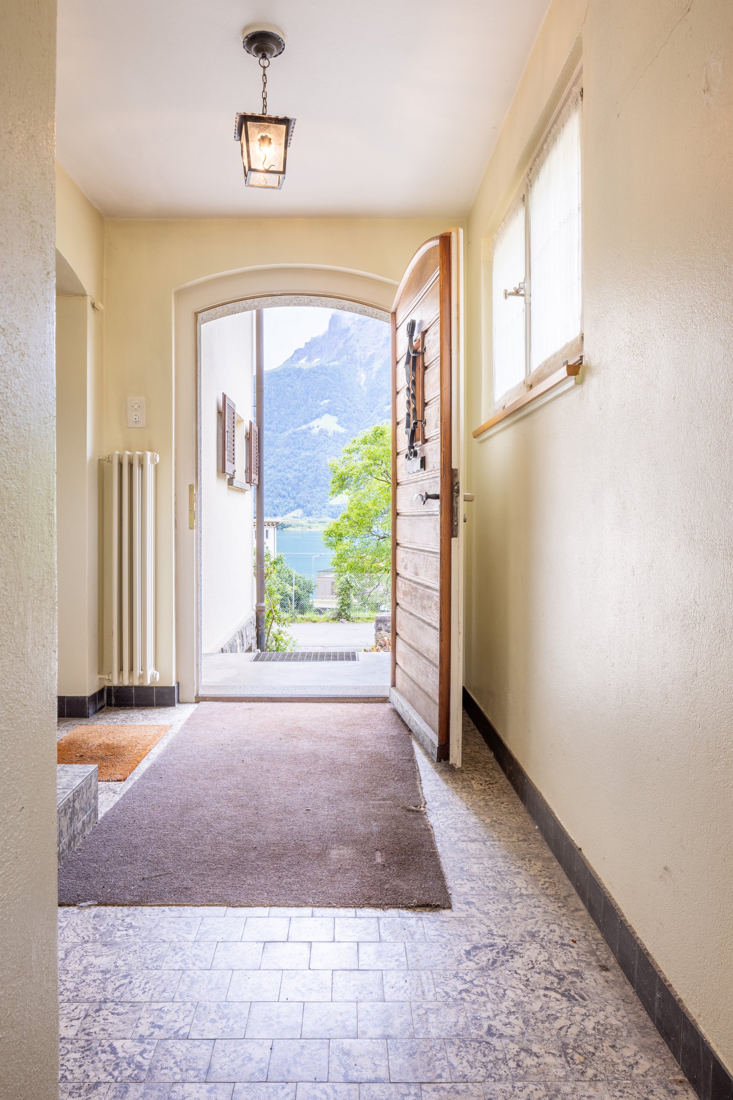 Immobilie in Flüelen - Zweifamilienhaus mit Seesicht in Flüelen, UR - Bild 6