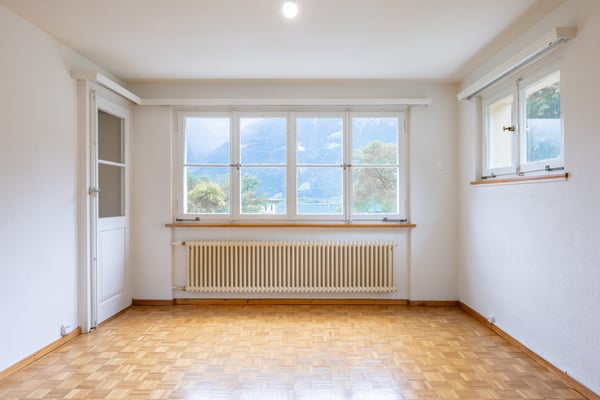 Zweifamilienhaus mit Seesicht in Flüelen, UR 9