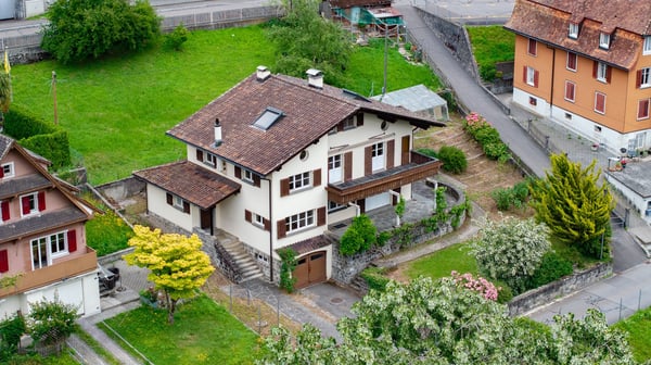 Zweifamilienhaus mit Seesicht in Flüelen, UR 2