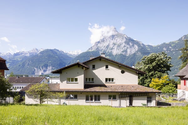 Zweifamilienhaus mit Seesicht in Flüelen, UR 6