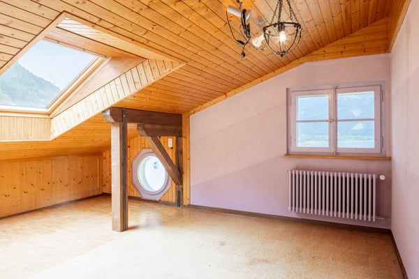 Zweifamilienhaus mit Seesicht in Flüelen, UR 19