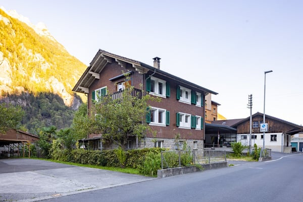 Zweifamilienhaus in der Wohnzone 3 in Erstfeld 3