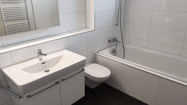 Helle 3.5-Zimmer-Wohnung mit Sitzplatz 7