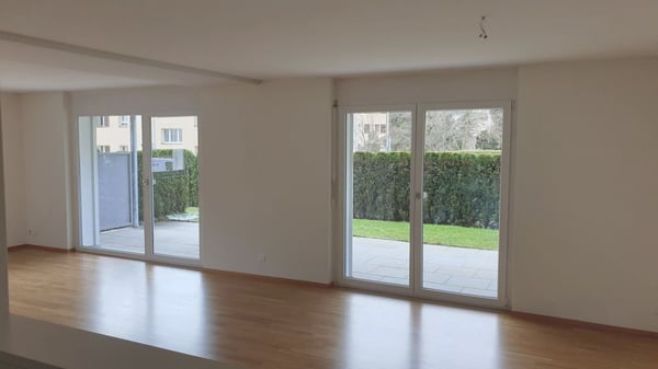 Helle 3.5-Zimmer-Wohnung mit Sitzplatz 6