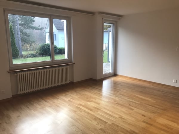 PER 1. AUGUST 2026 VERMIETEN WIR EINE GEMÜTLICHE 3-ZIMMERWOHNUNG AN BESTER WOHNLAGE 2