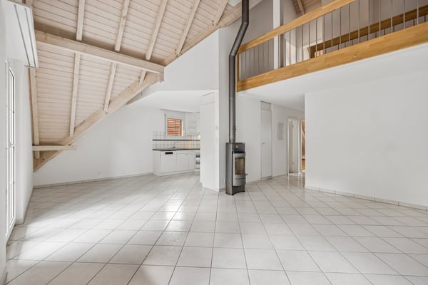 4.5-Zimmer-Dachmaisonettewohnung mit Balkon und Einstellplatz 5