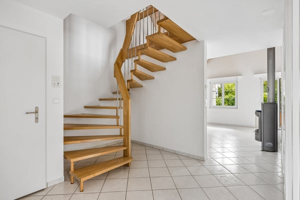 4.5-Zimmer-Dachmaisonettewohnung mit Balkon und Einstellplatz 15