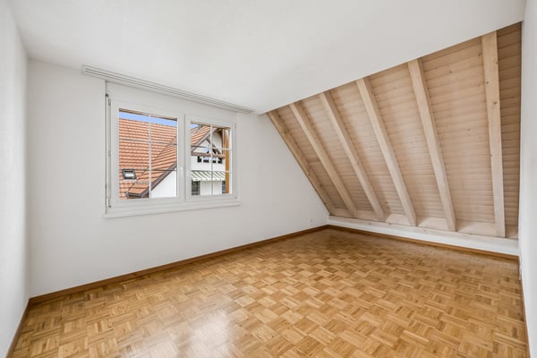 4.5-Zimmer-Dachmaisonettewohnung mit Balkon und Einstellplatz 11