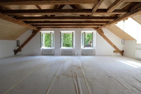 Helles Atelier- / Büroräumlichkeit im Dachgeschoss, Turbinenweg 1 7