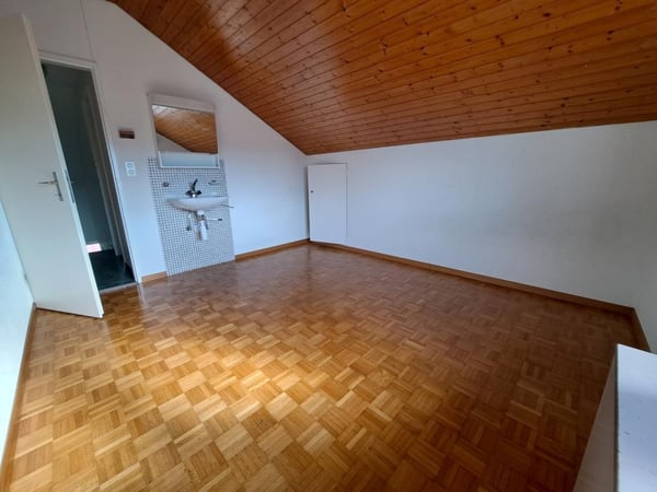 5.5-Zimmer-Maisonettewohnung befristet bis 30.09.2027 7