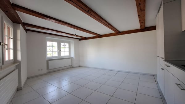 Charmante Single-Wohnung in einem familiären Riegelbau zu vermieten 3