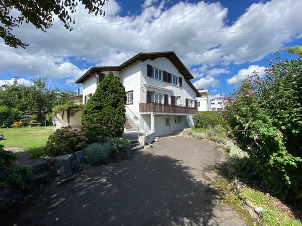 Freistehendes Einfamilienhaus mit Garten, Charme und Potenzial in Volketswil/Hegnau 2
