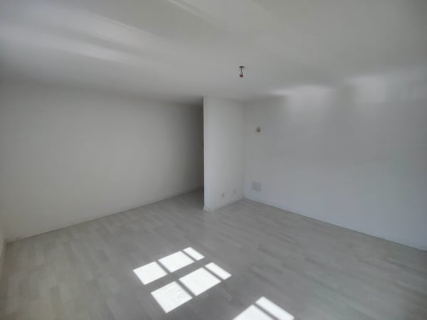Charmante 4.5-Zimmer-Altbauwohnung mit Balkon in Wald ZH 7