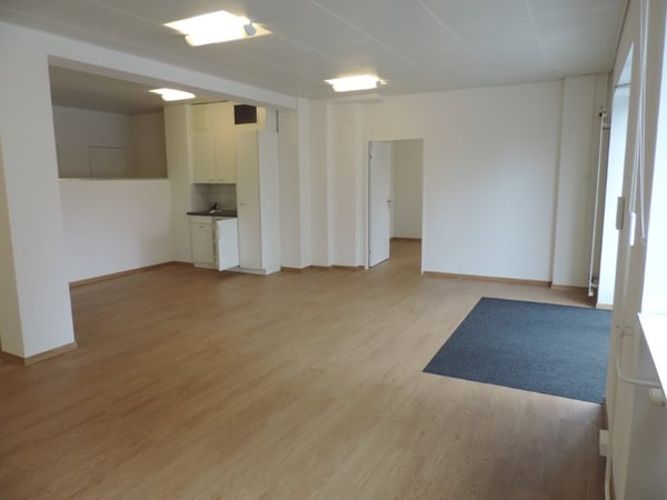 Ausgebaute Bürofläche zwischen Schaffhauserplatz und Seilbahn Rigiblick zu vermieten 12