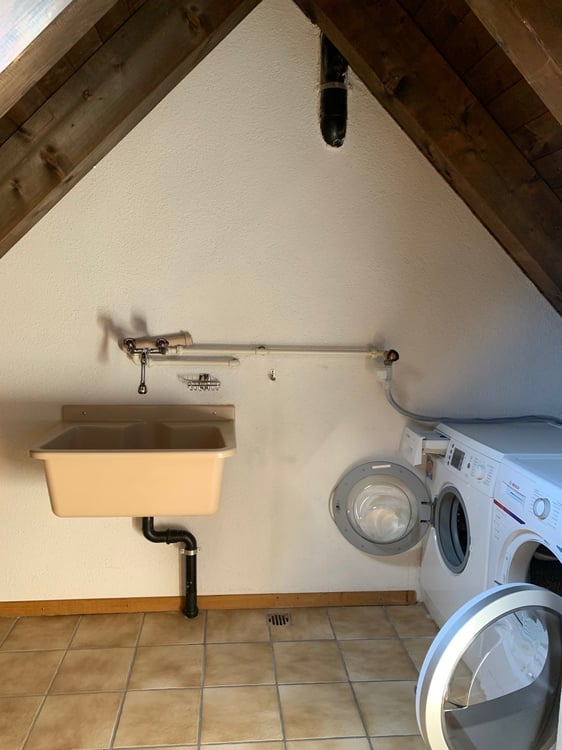 Charmante 2.5-Zimmer-Maisonette in idyllischem Neerach 6