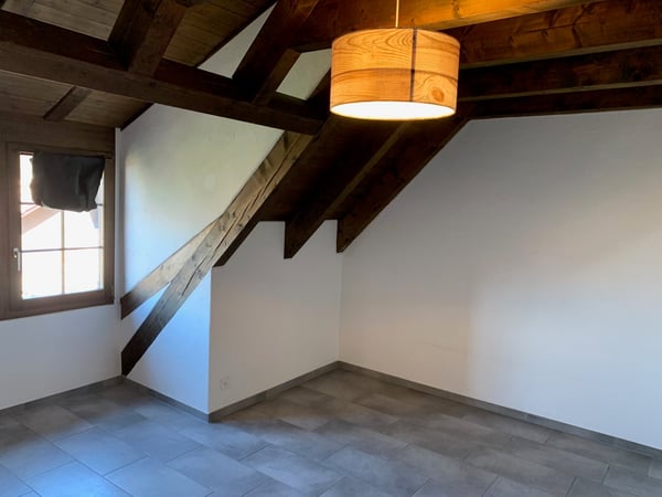 Charmante 2.5-Zimmer-Maisonette in idyllischem Neerach 4